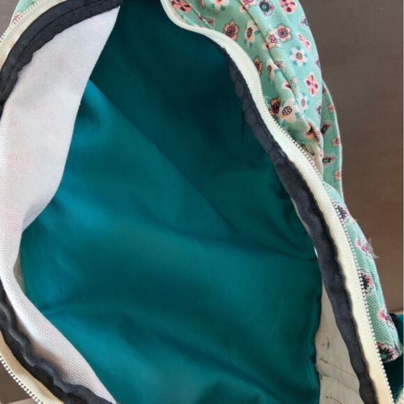 KAVU Daisy Doodle One Of A Kind Limited Edition Rope Sling Crossbody Bag - Picture 7 of 12